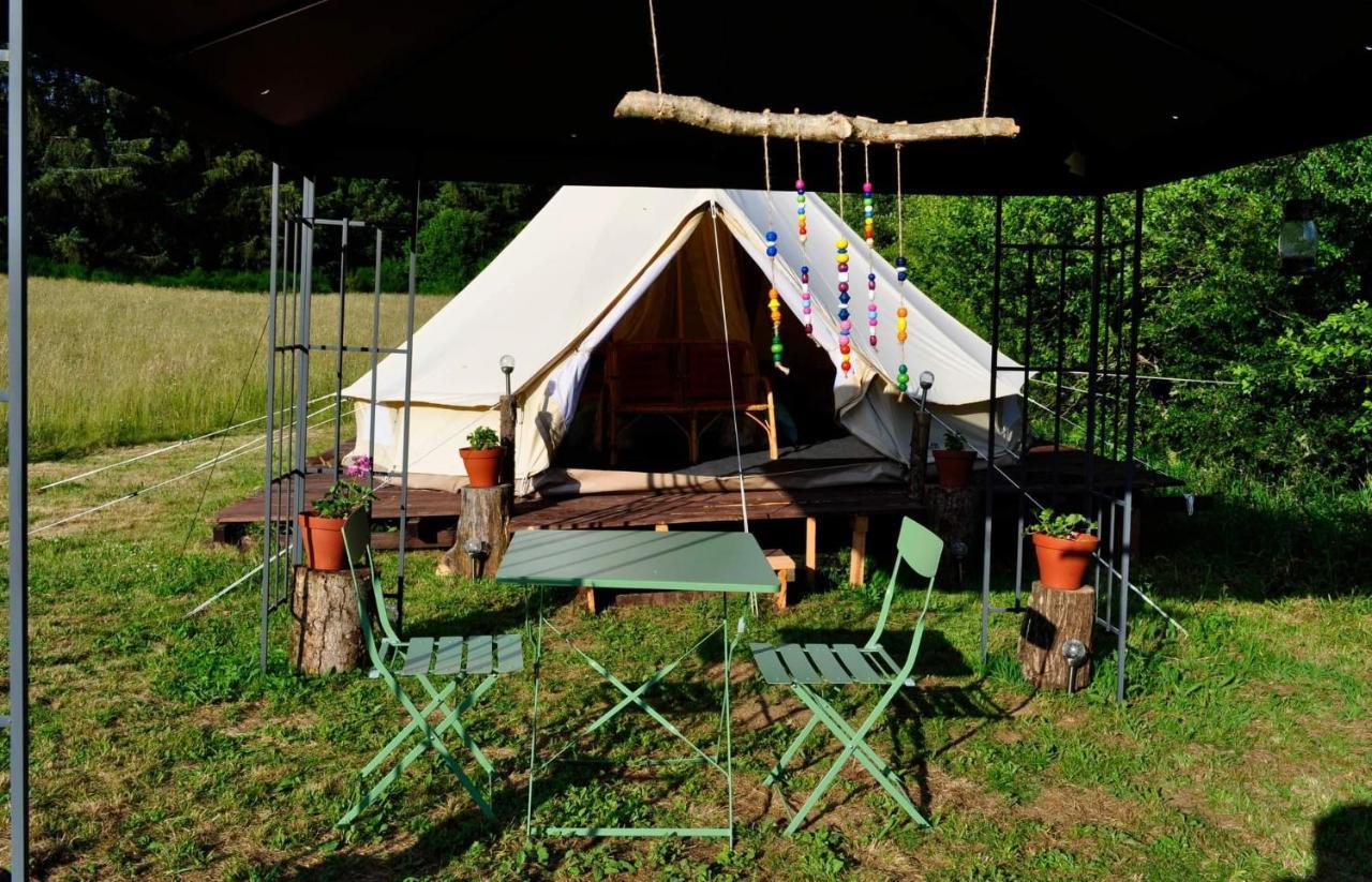 Guillerin Caravan And Glamping Sornac Exterior foto