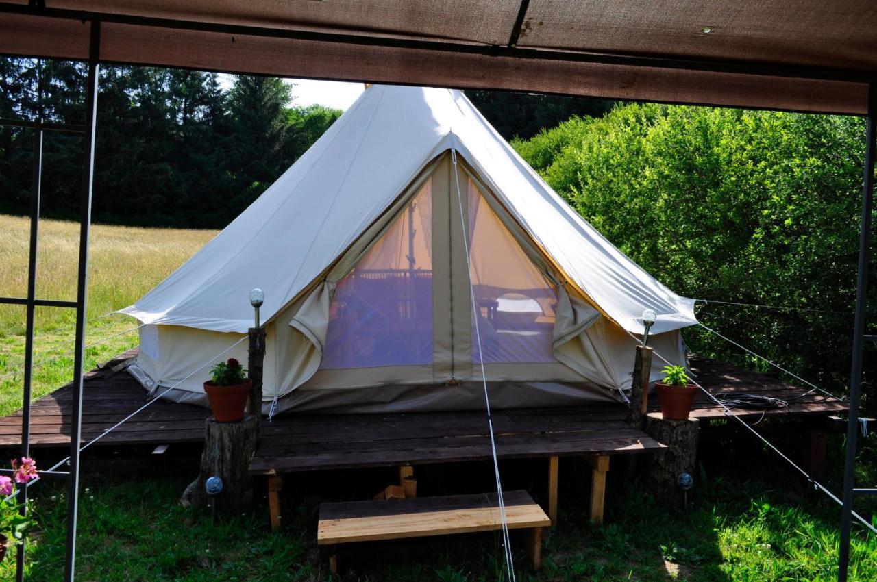 Guillerin Caravan And Glamping Sornac Exterior foto
