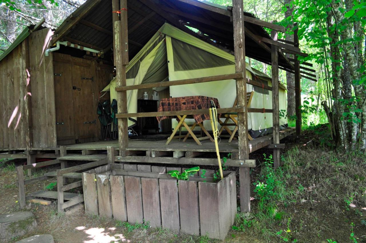 Guillerin Caravan And Glamping Sornac Exterior foto